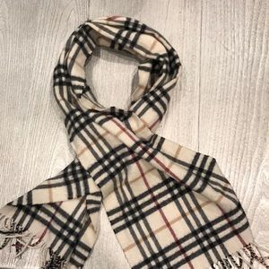 Burberrry white check cashmere scarf